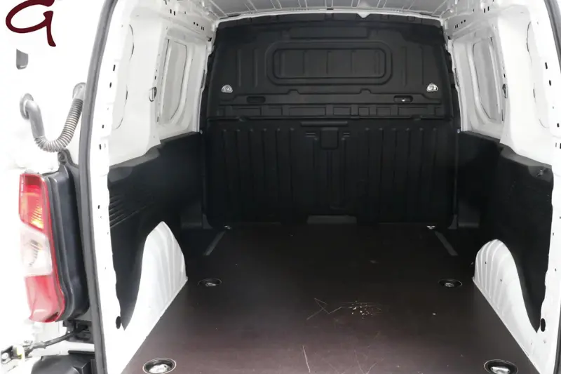 interior Opel Combo