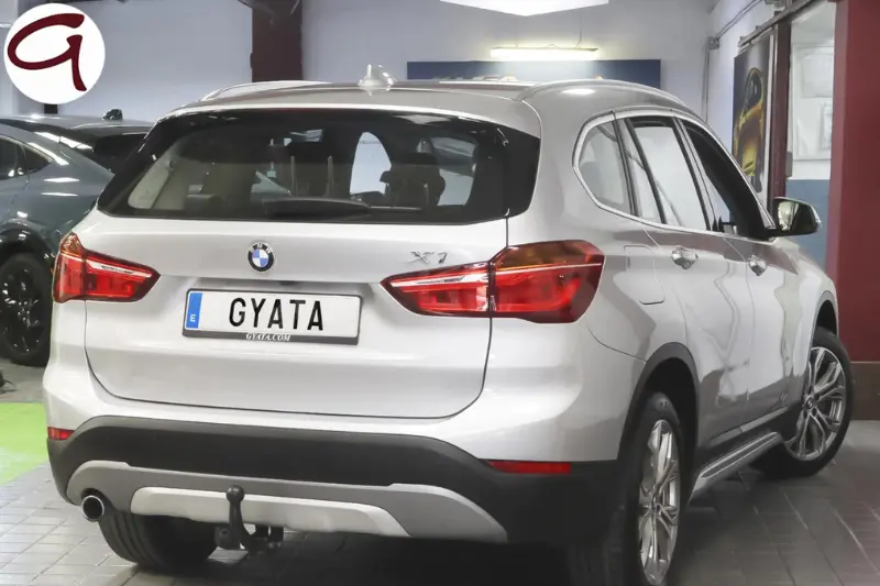 Parte trasera de un BMW X1