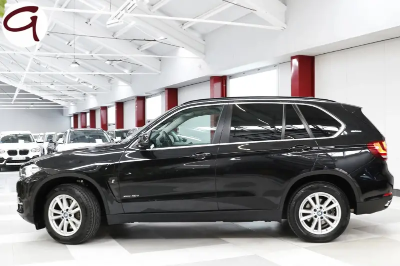 Lateral de un BMW X5