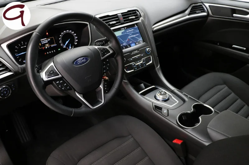 Interior de un coche Ford