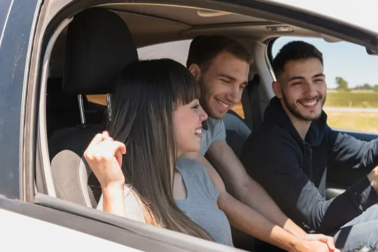 Jovenes con su primer coche km 0 por menos de 20000 euros